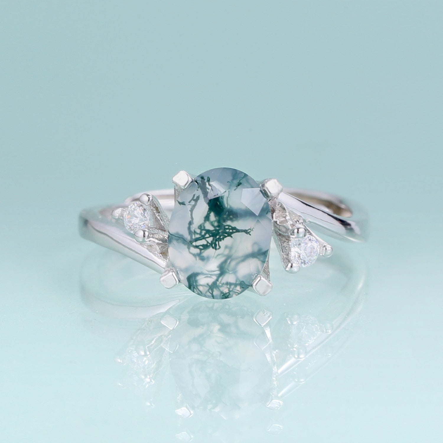 Ring aus echtem Moosachat in ovaler Form in Silber | Shop Nory