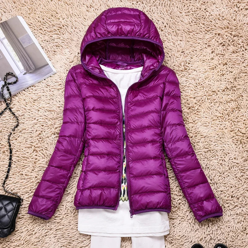 ShopNory | Ultraleichte Damen Daunenjacke mit Kapuze