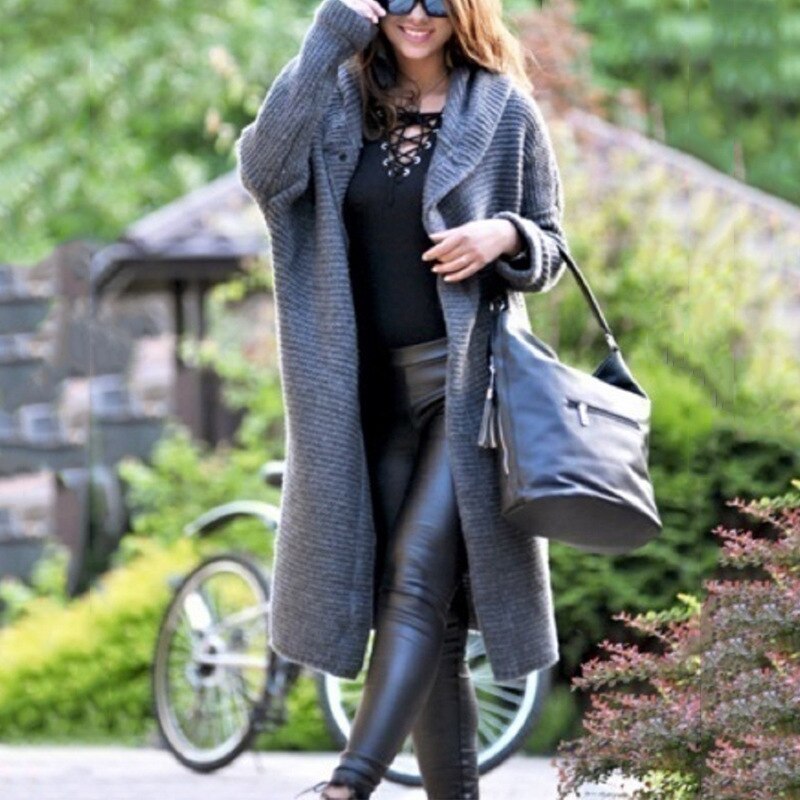 Cardigan mit Kapuze Schöner Cardigan mit Stil