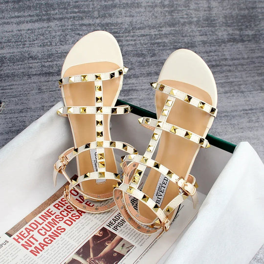 Sommer Damen Sandalen Frauen Lässige Flache Schuhe Schlicht Stil Mode Nieten Design Gehen und Einkaufen Große Größe