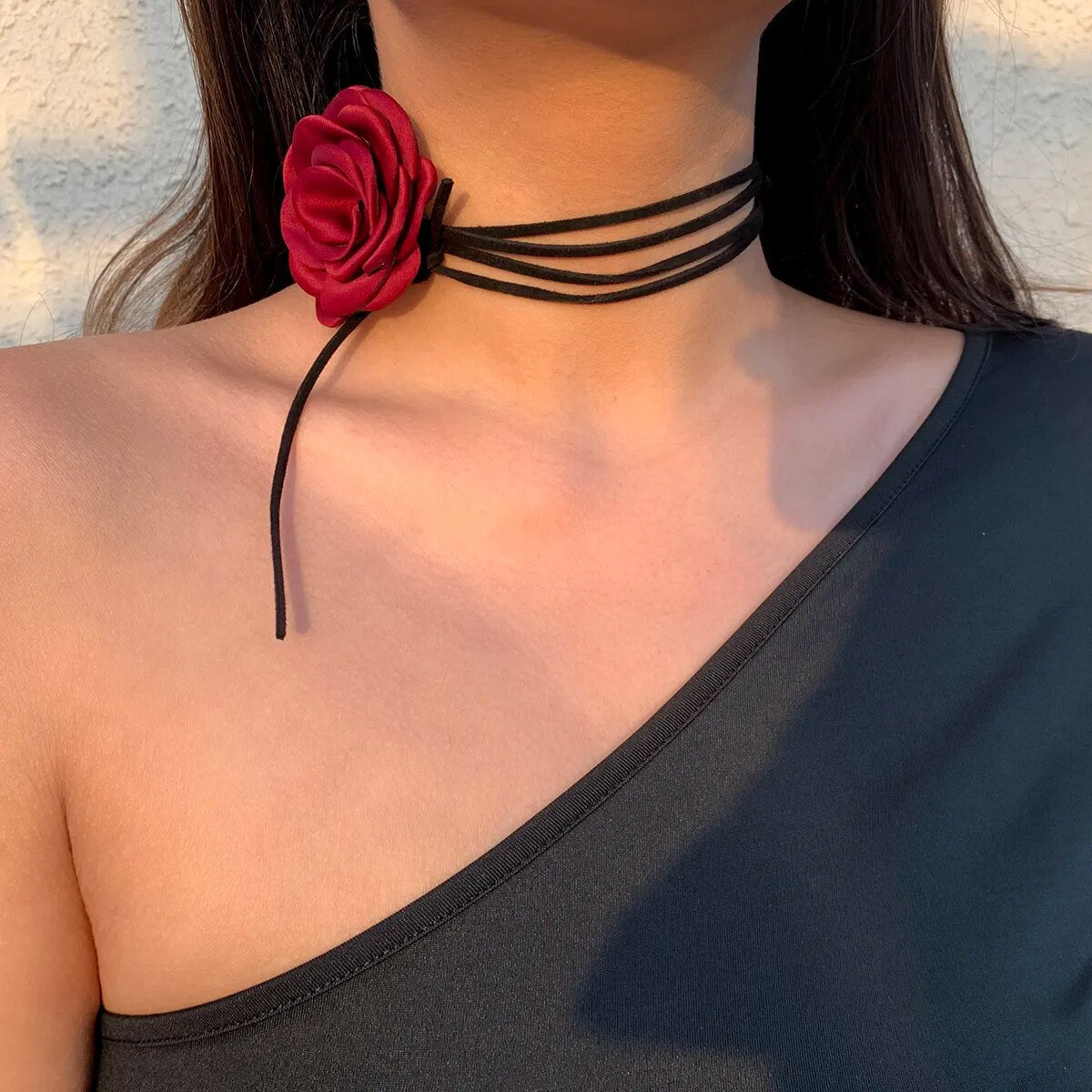 Romantische große Rosen Schlüsselbein Choker Halskette | Shop Nory