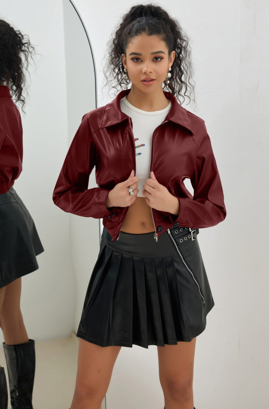 Damen trendige cropped Kunstlederjacke mit ausgefallenem Verschluss Shopnory