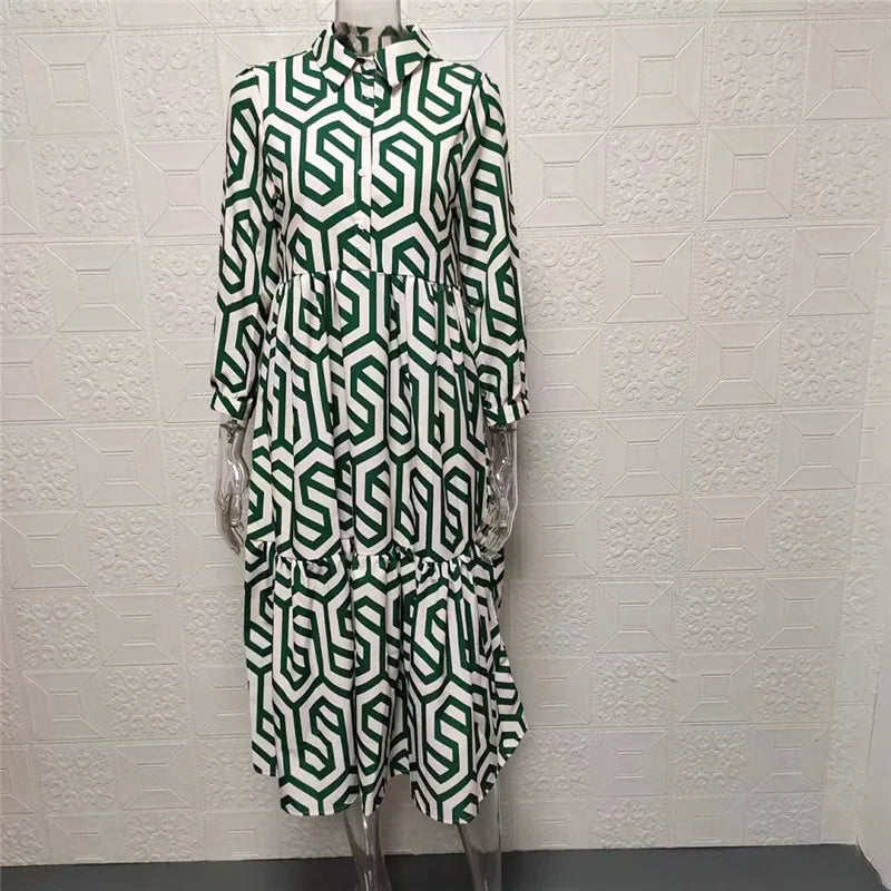 Langärmliges Kleid Mit Geometrischem Muster