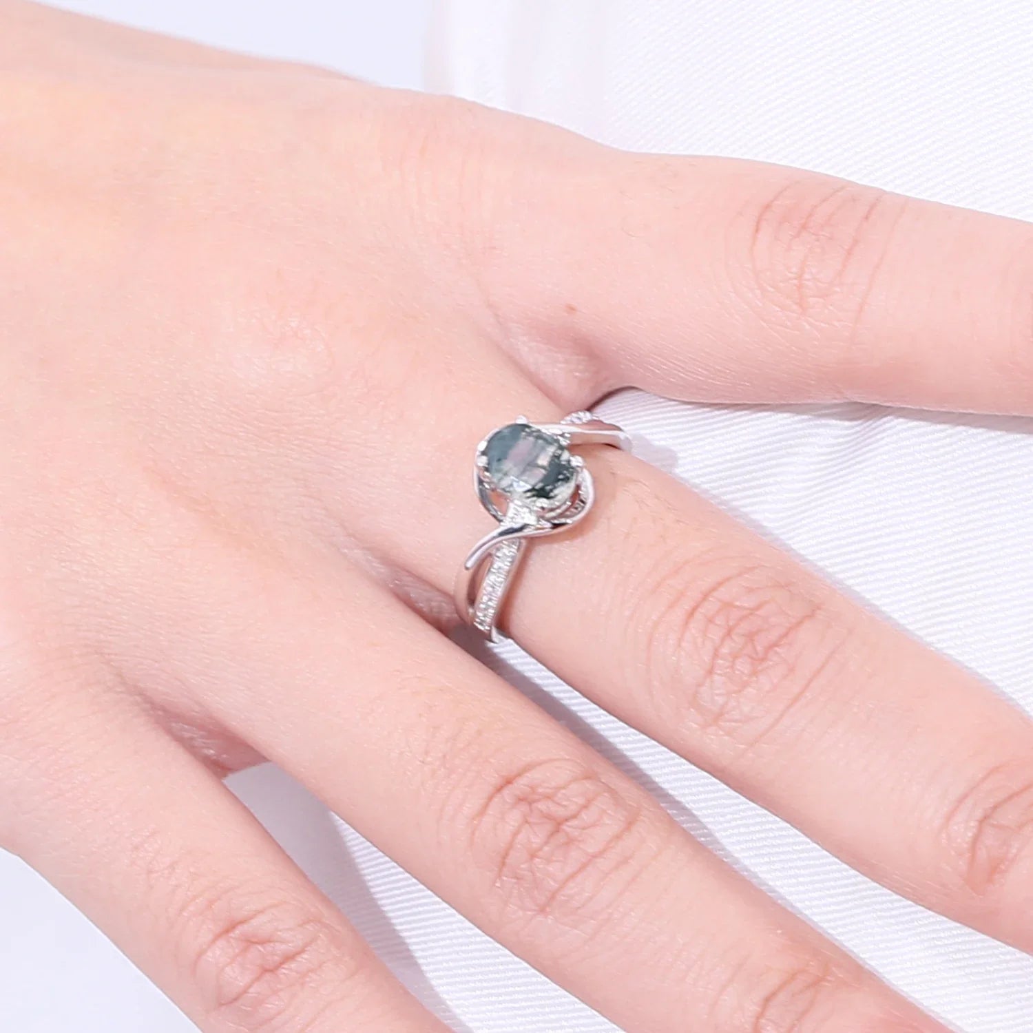 Verlobungsring aus Moosachat und Diamant, ovaler Verlobungsring aus Moosachat aus Sterlingsilber | Shop Nory
