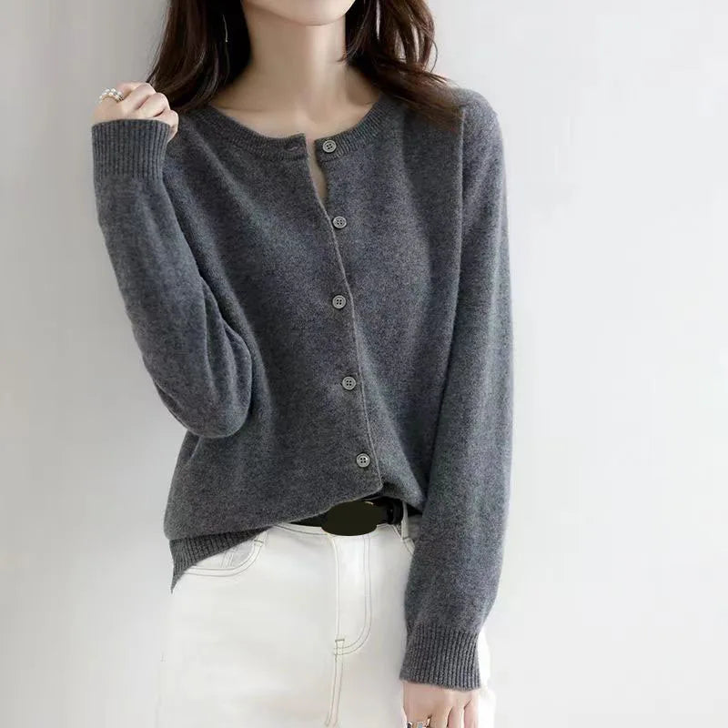 Klassische Strickjacke