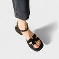 Klassische Sandalen