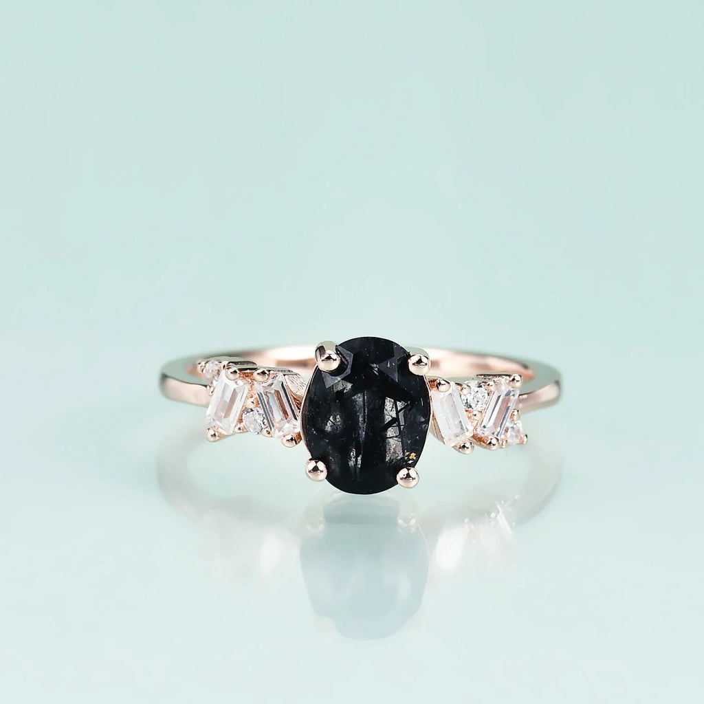 Schwarzer Rutilquarz-Ring aus 14 Karat Roségold, einzigartiger und erschwinglicher Verlobungsring im Ovalschliff | Shop Nory