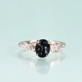 Schwarzer Rutilquarz-Ring aus 14 Karat Roségold, einzigartiger und erschwinglicher Verlobungsring im Ovalschliff | Shop Nory