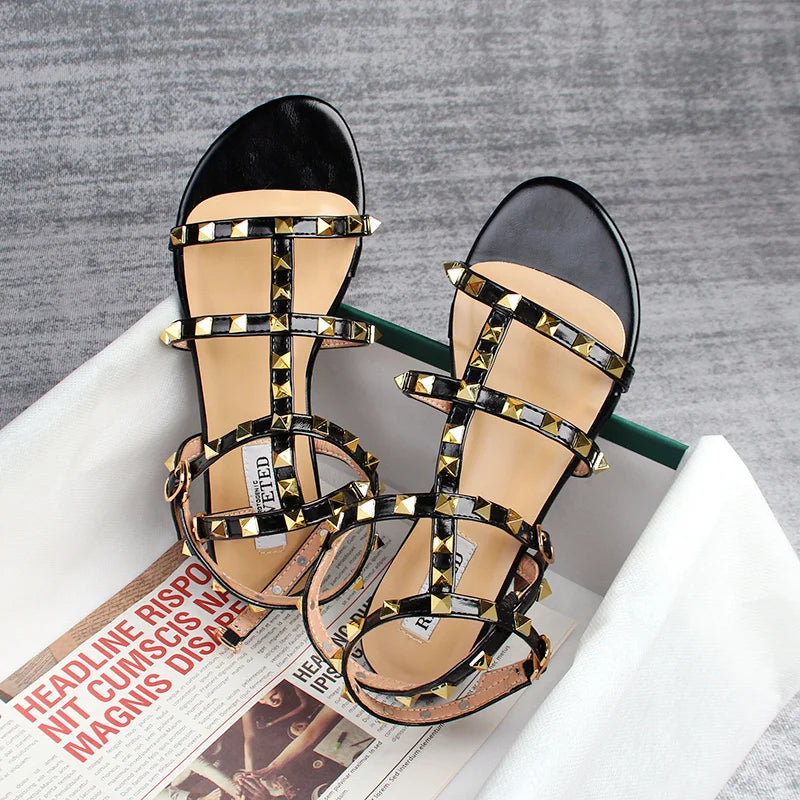 Sommer Damen Sandalen Frauen Lässige Flache Schuhe Schlicht Stil Mode Nieten Design Gehen und Einkaufen Große Größe