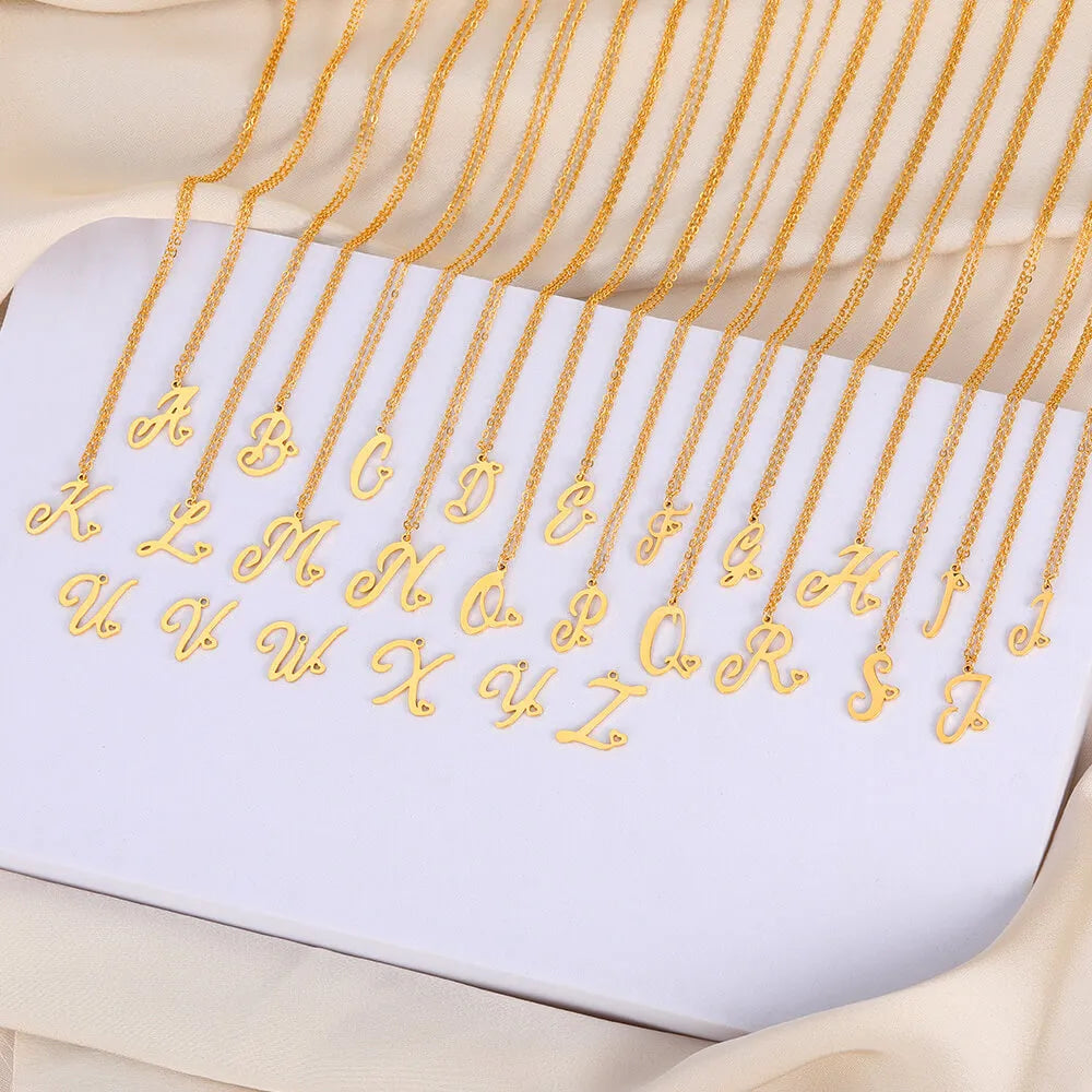 Stylische A-Z Initialbuchstaben Anhänger Halsketten | Shop Nory