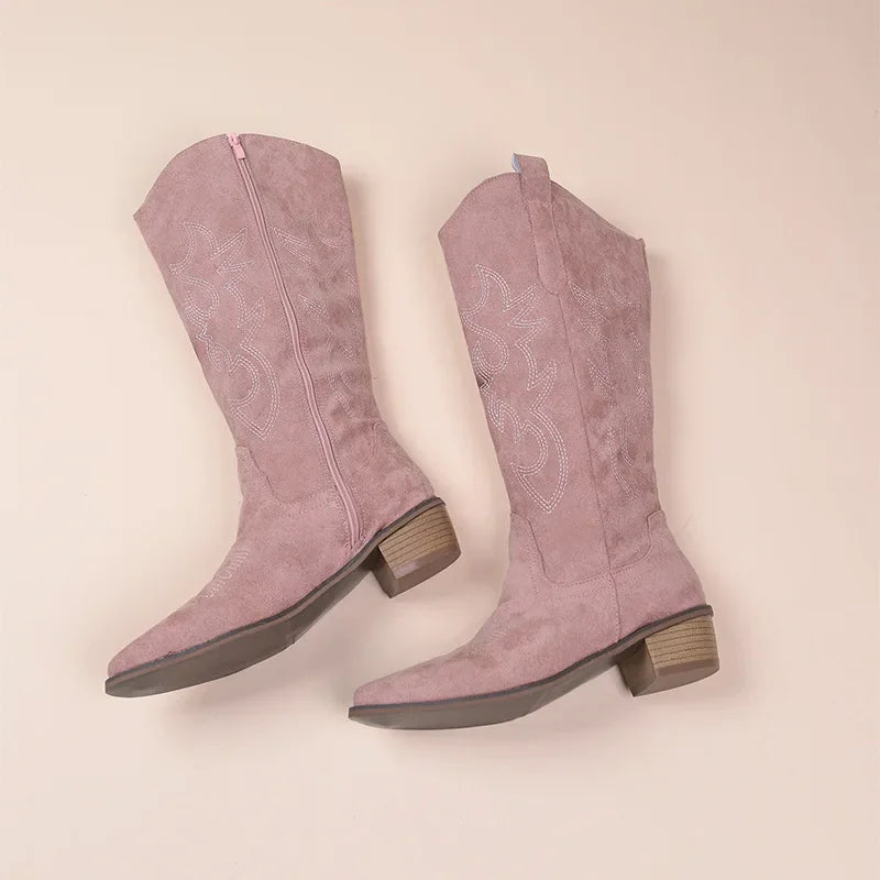 Cowboy-Stiefel – Wildleder-Textur – Bestickter Western-Stil – Halb Hoch – Niedriger Absatz