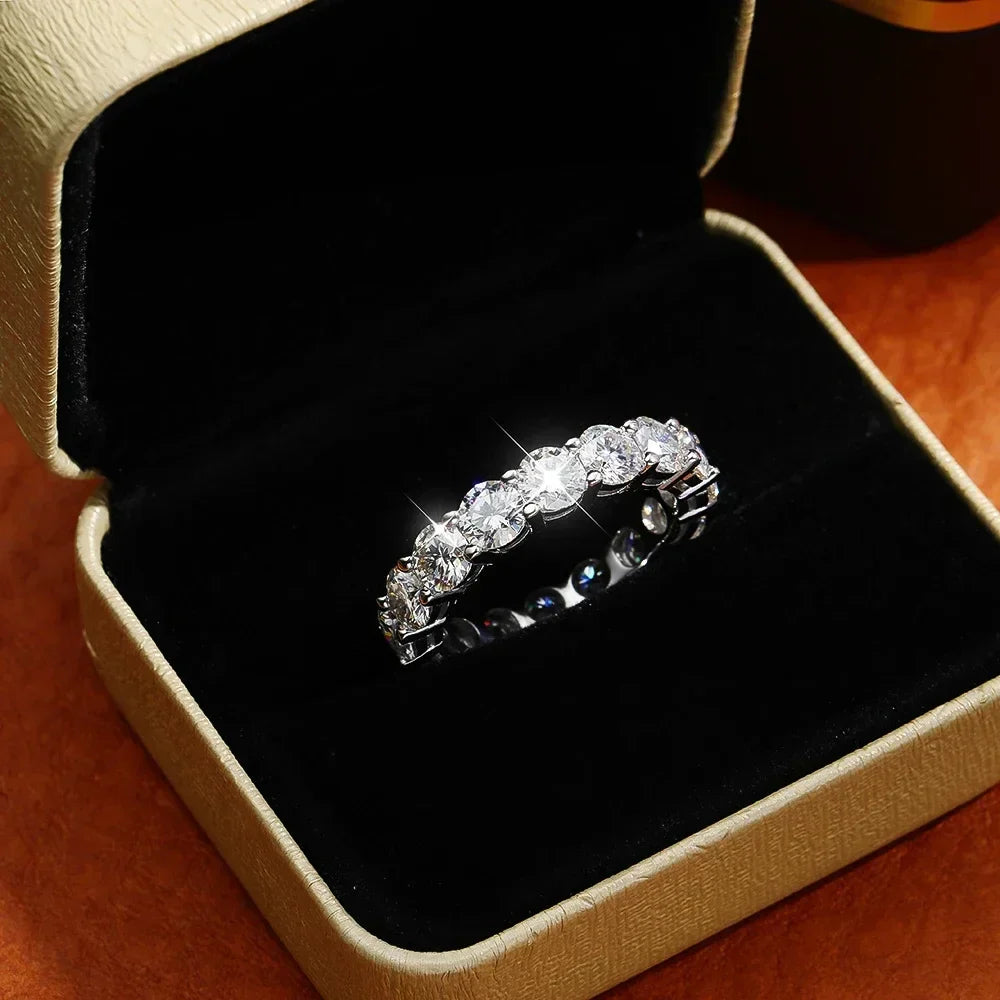 Exquisites 2,2 CT Moissanite Ewigkeit Ring in 18k vergoldet | Shop Nory