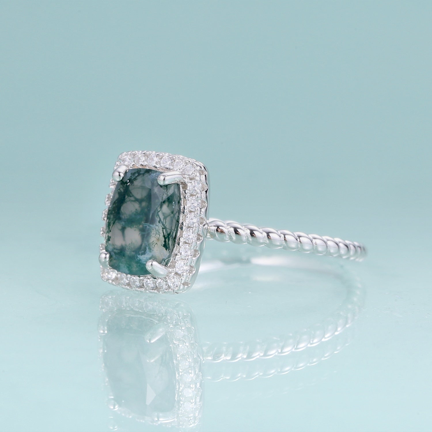 Moosachat-Verlobungsring in silbernem Halo-Ring in rechteckiger Form | Shop Nory