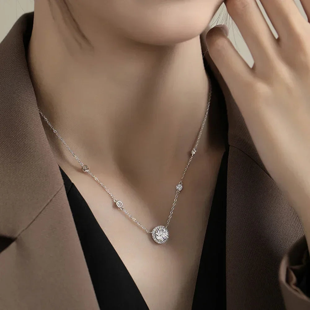Ivictress Moissanite Halskette: Funkelnde Eleganz aus Sterlingsilber | Shop Nory