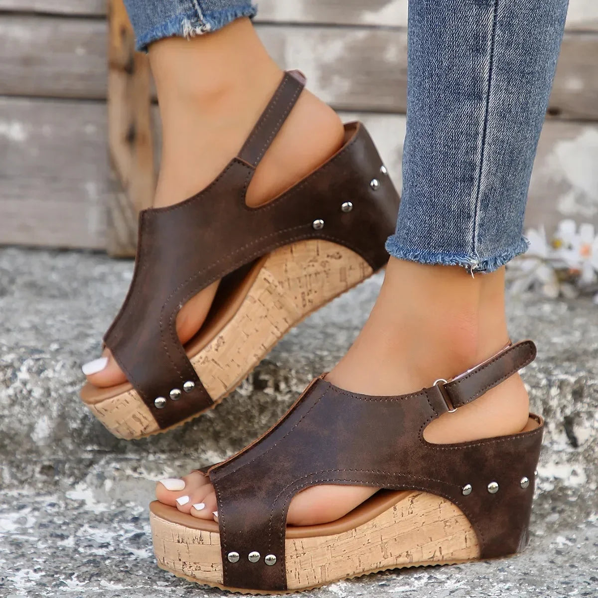 Orthopädische Keil-Sandalen mit offener Spitze