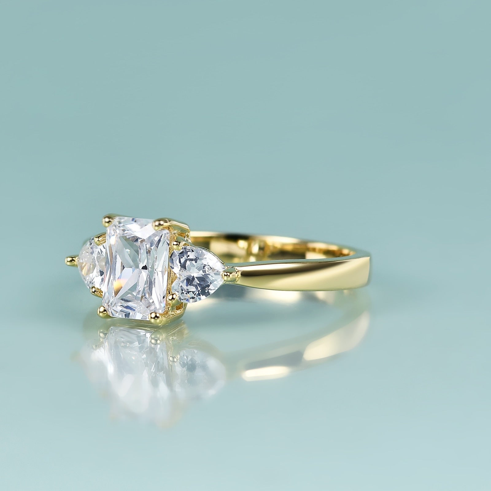 Moissanit-Verlobungsring. Meghan Markle-Verlobungsring mit drei Steinen | Shop Nory