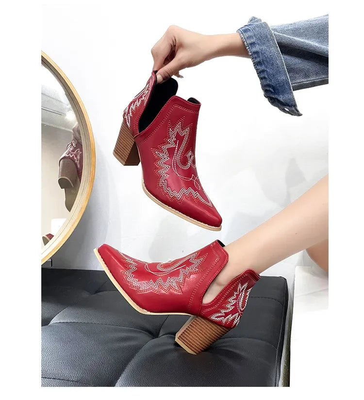 Damen Westernstiefel mit Blockabsatz und Retro-Stickerei