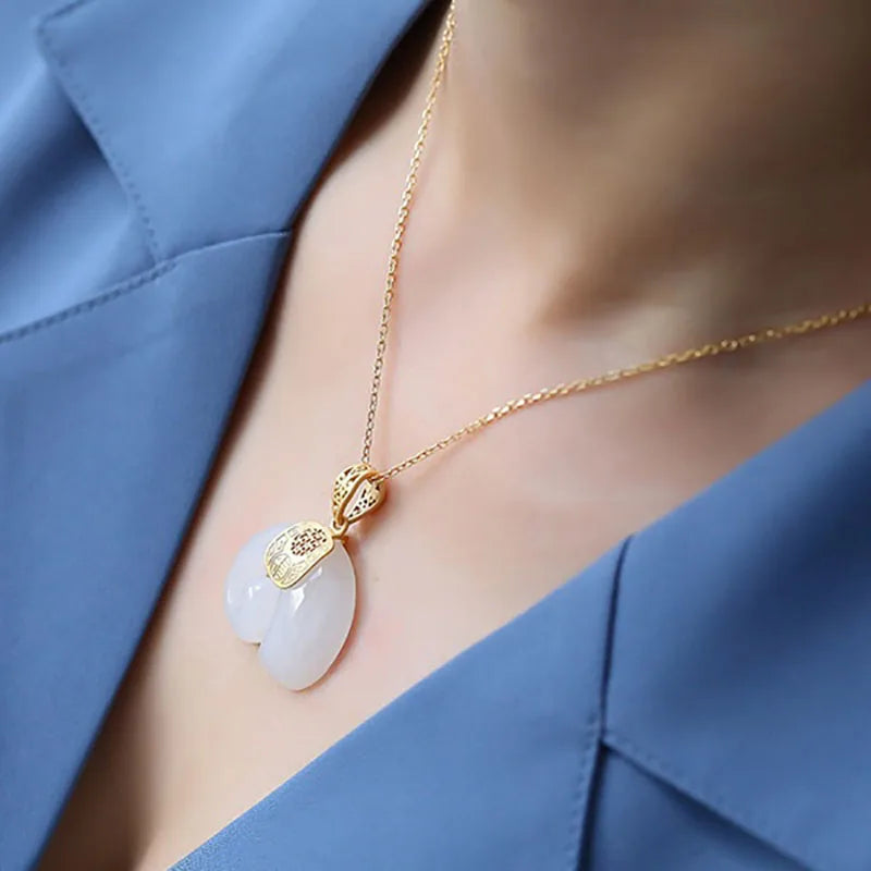 Elegante Hetian Jade Elefantenanhänger Halskette für Frauen | Shop Nory