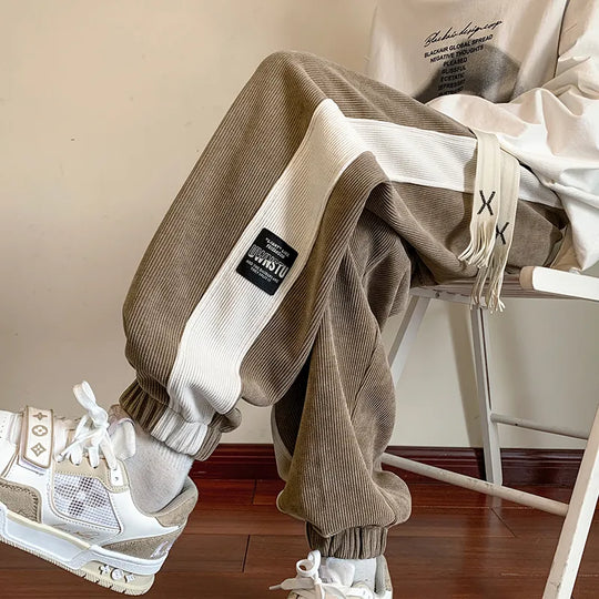 Streetwear-Herren-Jogginghose im Patch-Design