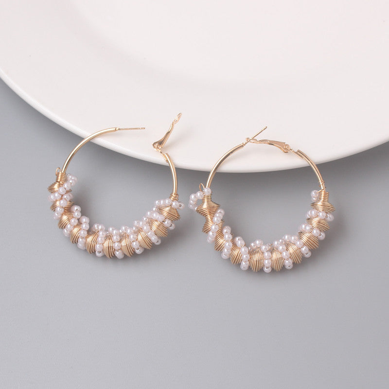 Damen Gold Runde Chunky Perle Twist Einlage Form Klappverschluss Ohrringe | Shop Nory