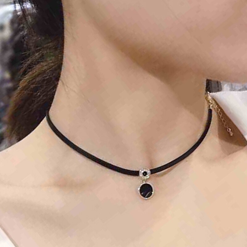 Elegante Süße Schlanke Leder Choker | Shop Nory
