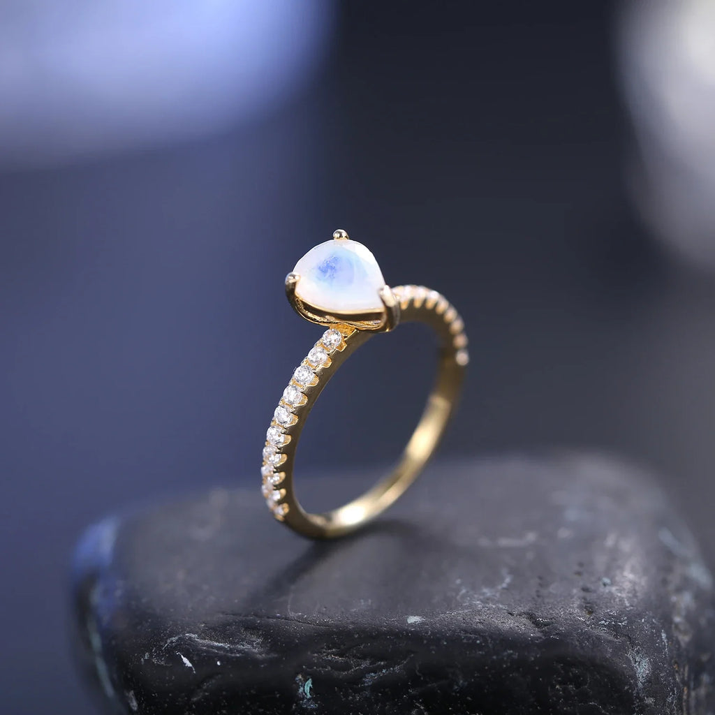 Tropfenförmiger Mondstein-Ring aus Sterlingsilber mit Mondstein-Versprechensring | Shop Nory