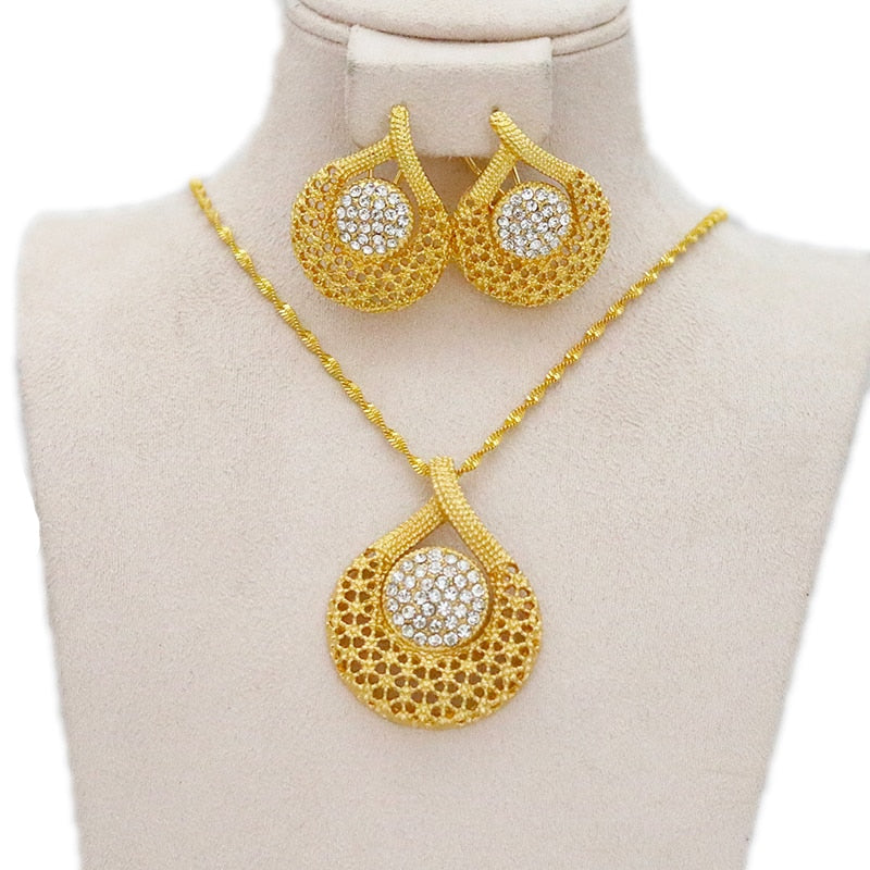 Damen Gold Rund Überlappung Kreuz Ausgeschnitten Kristall Anhänger & Ohrringe Halskette Set | Shop Nory