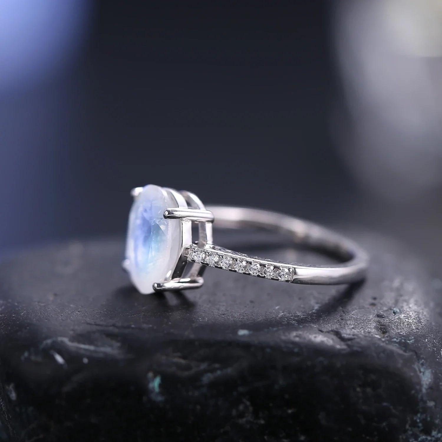 Sterlingsilber-Mondsteinring mit Diamant-CZ-Mondstein-Verlobungsring | Shop Nory