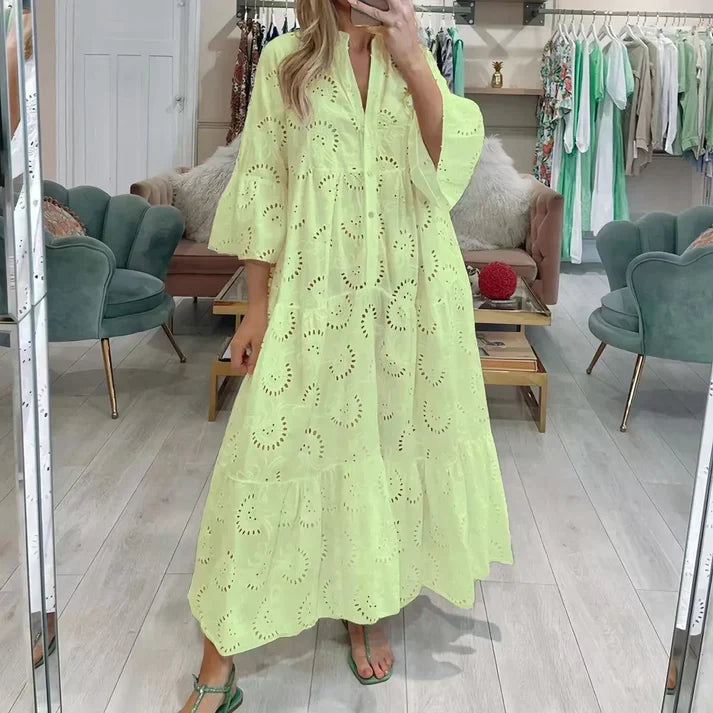 Elegantes Kleid mit Lochstickerei