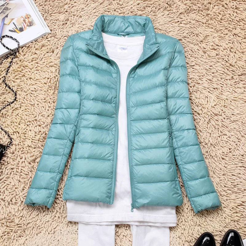 ShopNory | Ultraleichte Damen Daunenjacke mit Kapuze