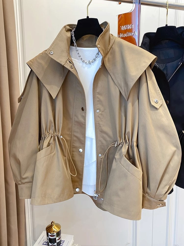 Leichte Kapuzenjacke mit Taschen