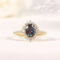 Alexandrit-Ring mit Geburtsstein Juni, mit Diamant-CZ und ovalem Alexandrit | Shop Nory