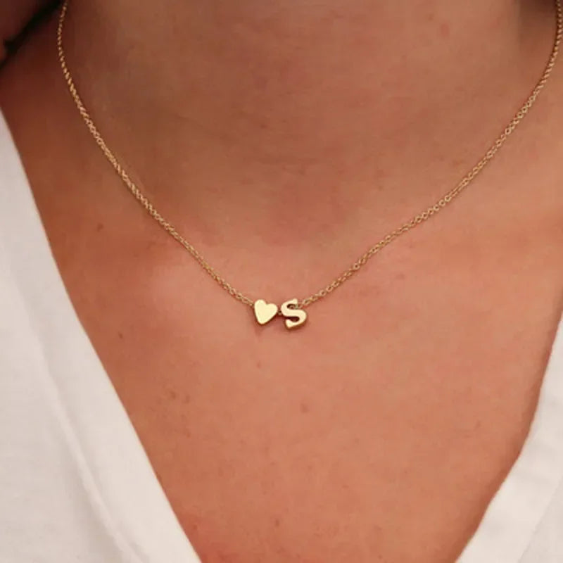 Dainty Initial Herz Halskette – Gold oder Silber Buchstaben Choker für Frauen Shop Nory
