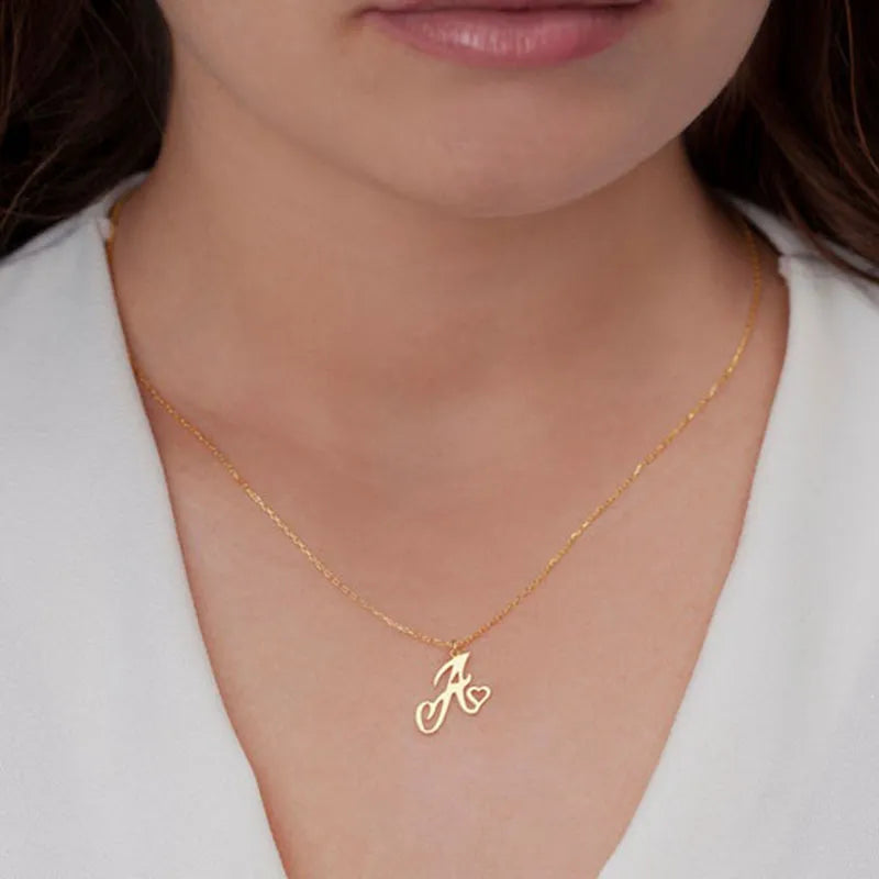 Stylische A-Z Initialbuchstaben Anhänger Halsketten | Shop Nory