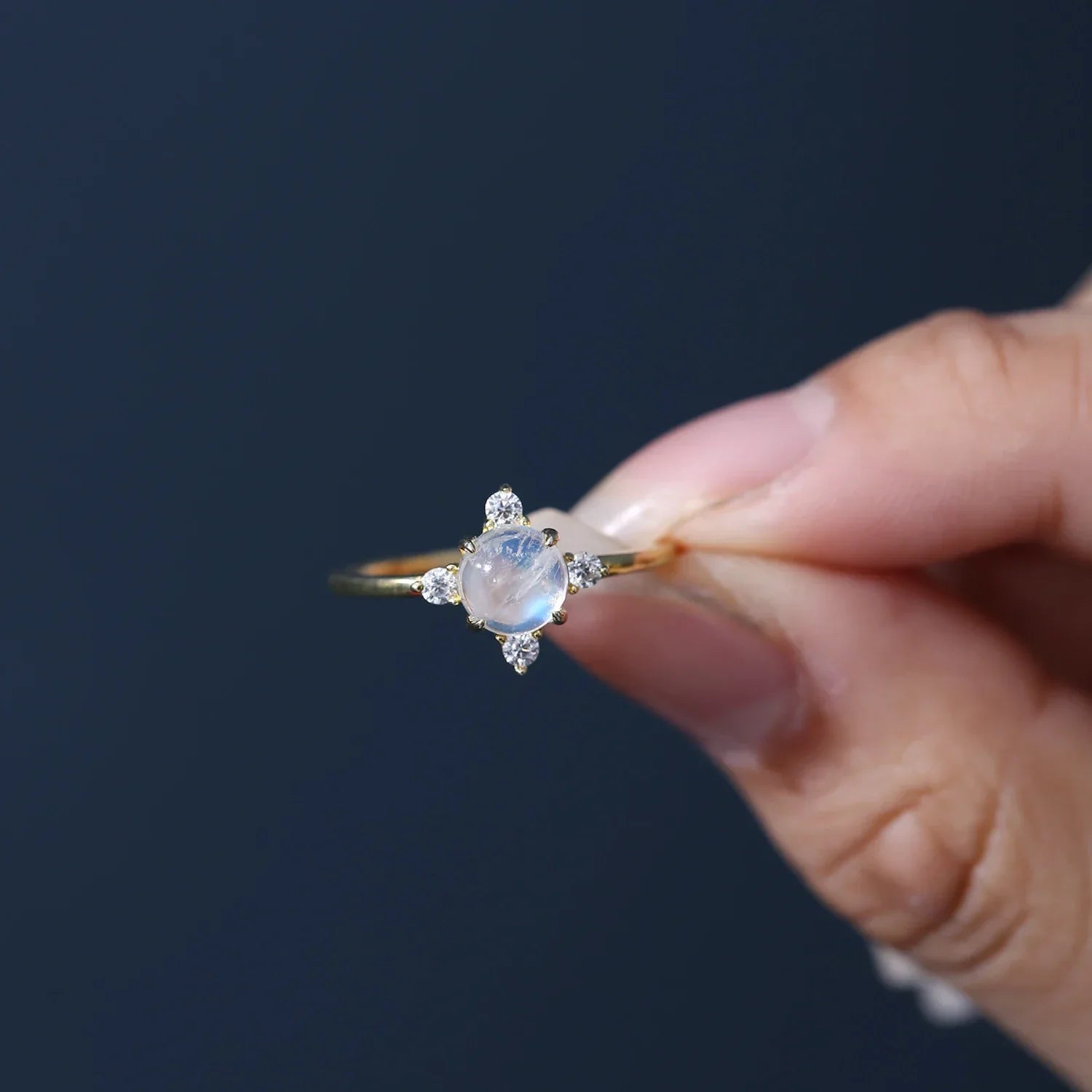 Goldmondsteinring Mondstein stapelbarer Ring einfacher Verlobungsring | Shop Nory