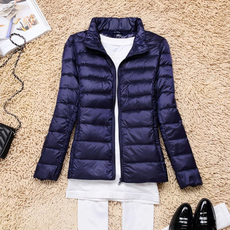 ShopNory | Ultraleichte Damen Daunenjacke mit Kapuze