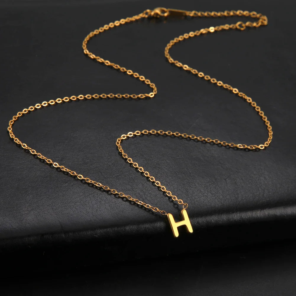 Minimalistische Initialen Halskette – A–Z Alphabet Edelstahl Choker für Frauen Shop Nory