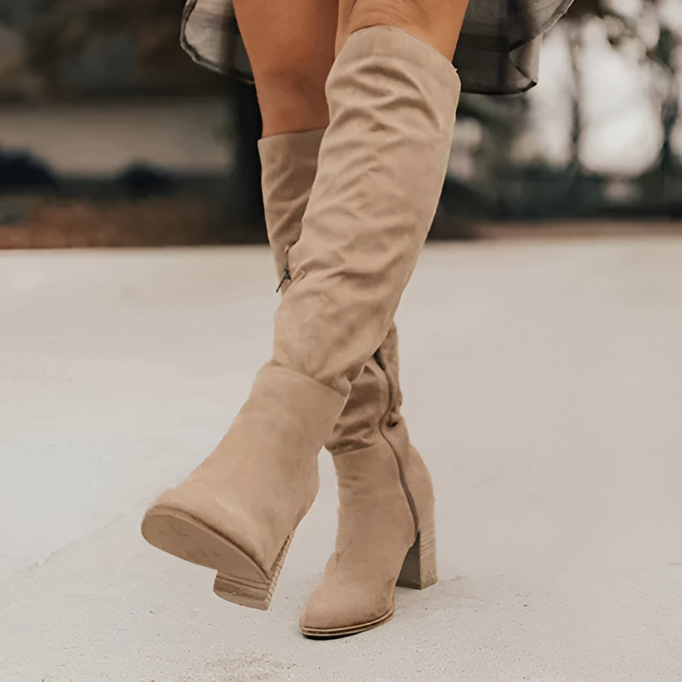 Modische Stiefel