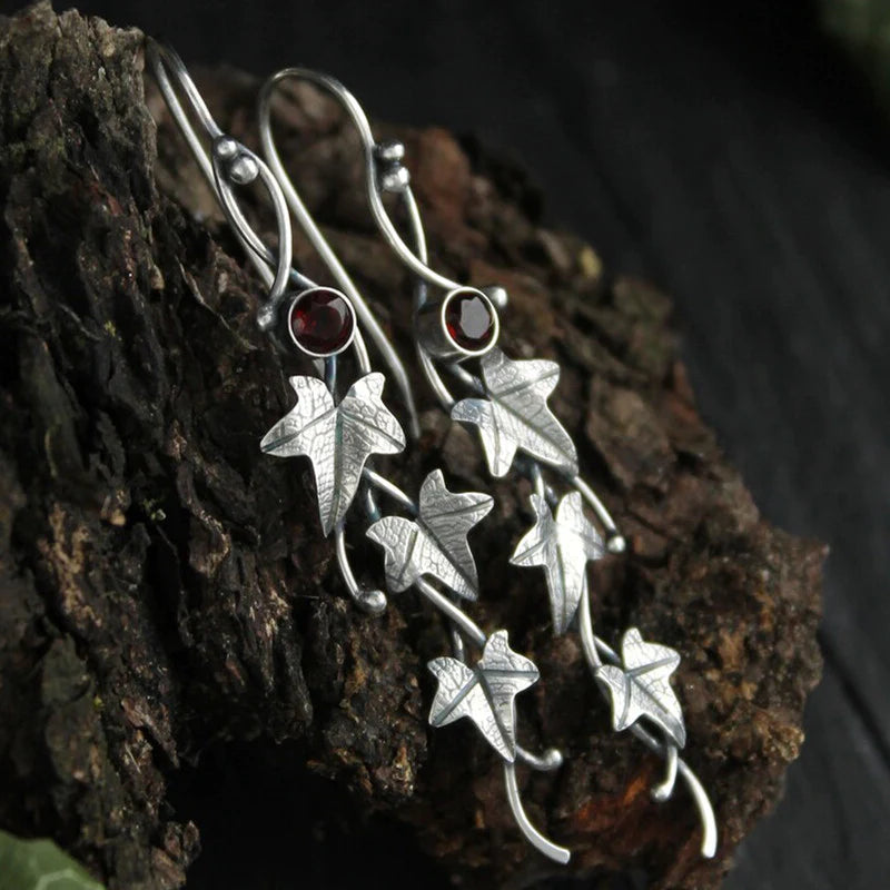 Stilvolle Elfenblatt-Ohrringe - Faylinn | Shop Nory