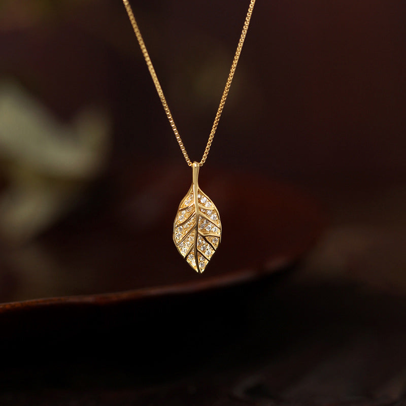 Halskette Mit Blattanhänger | Shop Nory