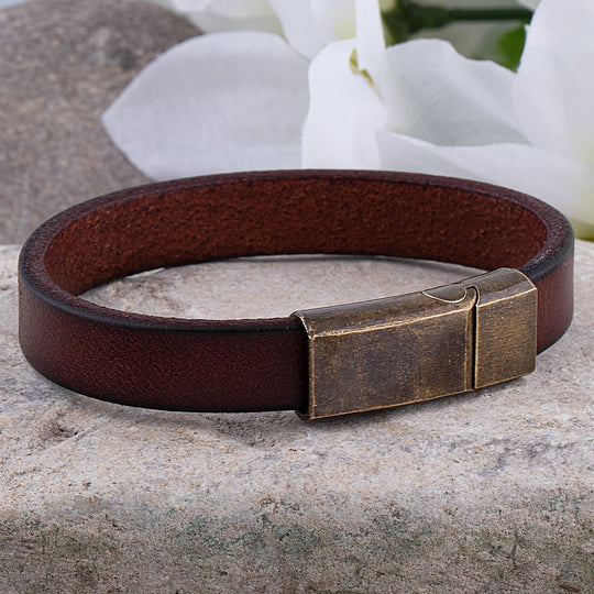 Robuste Lederarmband mit Messingschließe