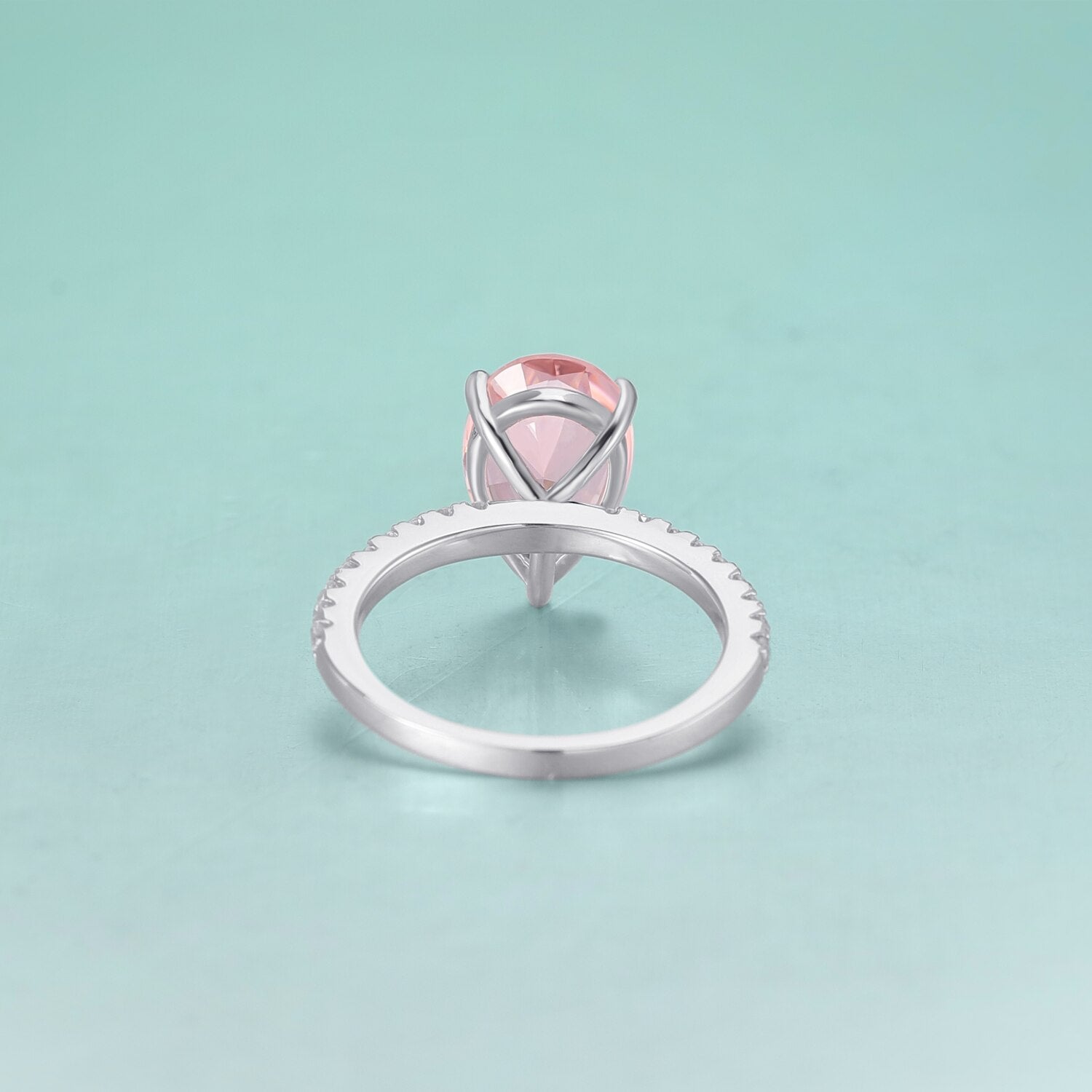 Pfirsich-Morganit-Ring aus Sterlingsilber im Birnenschliff | Shop Nory