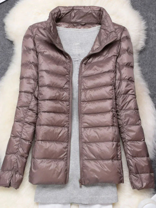 ShopNory | Ultraleichte Damen Daunenjacke mit Kapuze