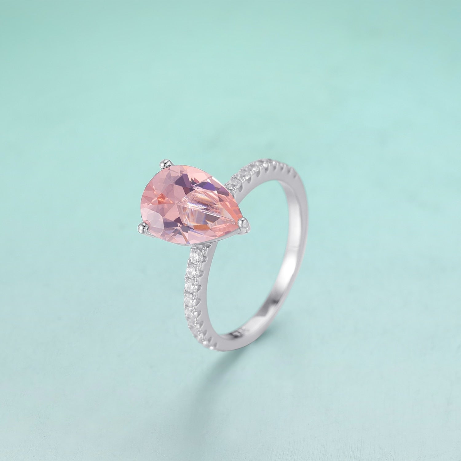 Pfirsich-Morganit-Ring aus Sterlingsilber im Birnenschliff | Shop Nory