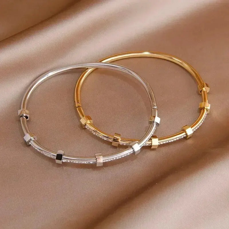 Elegante Cubic-Zirkonia-Armbänder für Frauen in Gold und Silber | Shop Nory