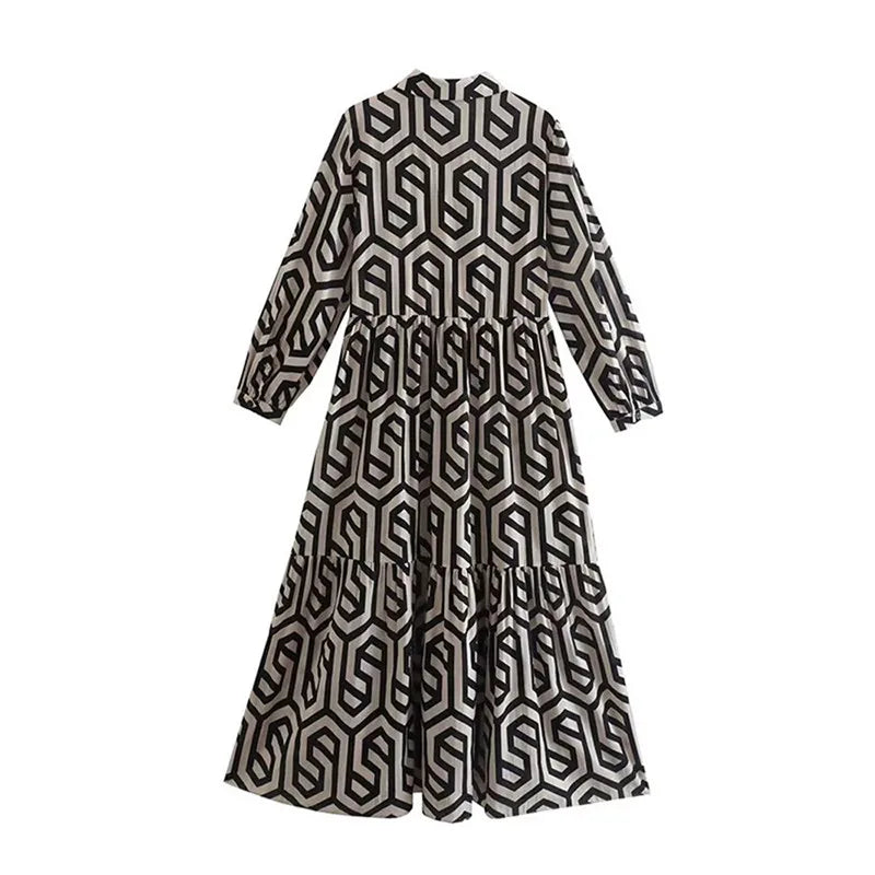 Langärmliges Kleid Mit Geometrischem Muster