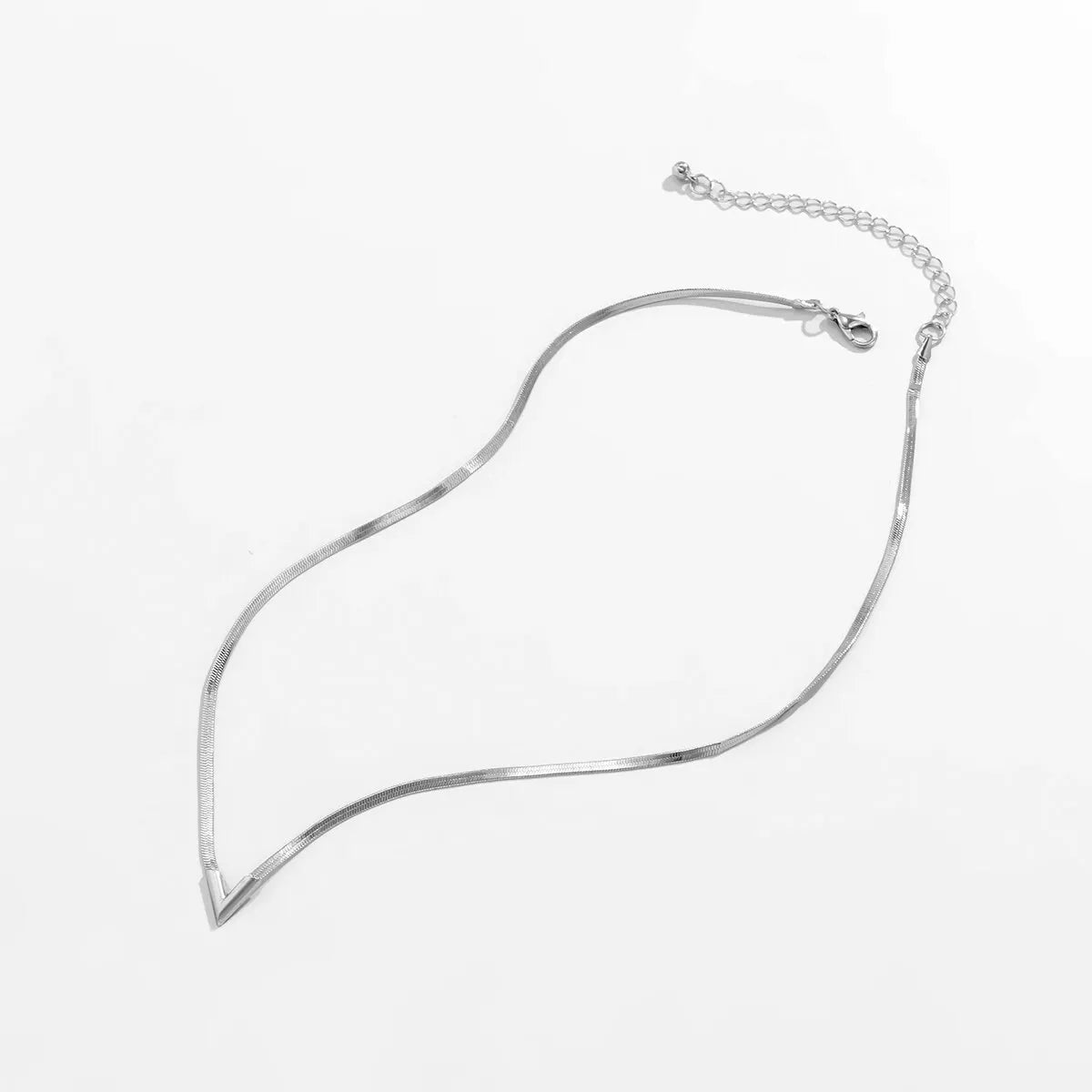 Damen V-förmiger Anhänger Flache Schlangenkette Clavicle Choker Halskette | Shop Nory