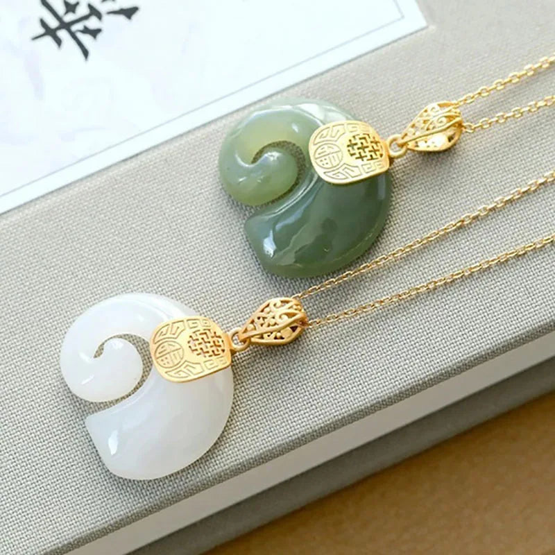 Elegante Hetian Jade Elefantenanhänger Halskette für Frauen | Shop Nory