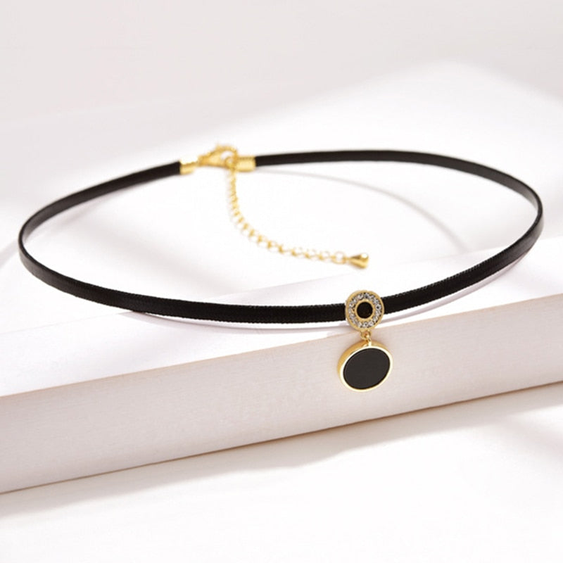 Elegante Süße Schlanke Leder Choker | Shop Nory