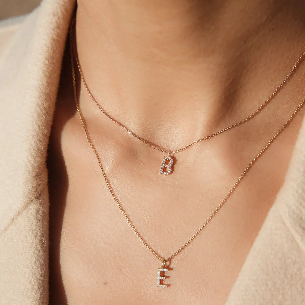 Kleine Edelstahl A-Z Initialen CZ Halsketten | Shop Nory